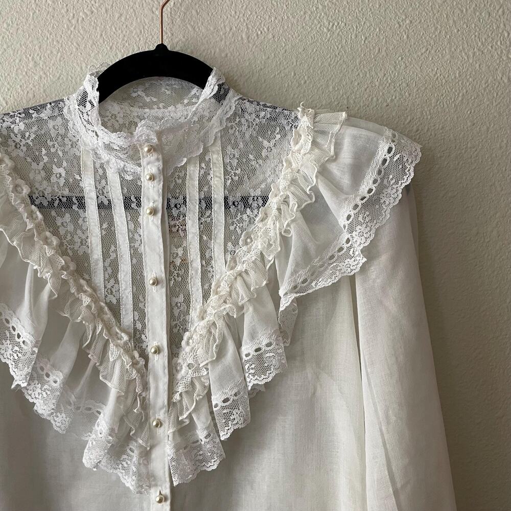70s Gunne Sax Edwardian Lace Ruffle Blouse Victorian White Top 1970s size small - Picture 2 of 10